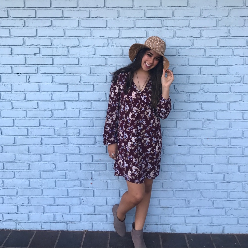 super cute floppy hat!!!